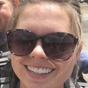 Meet your Posher, Kacy